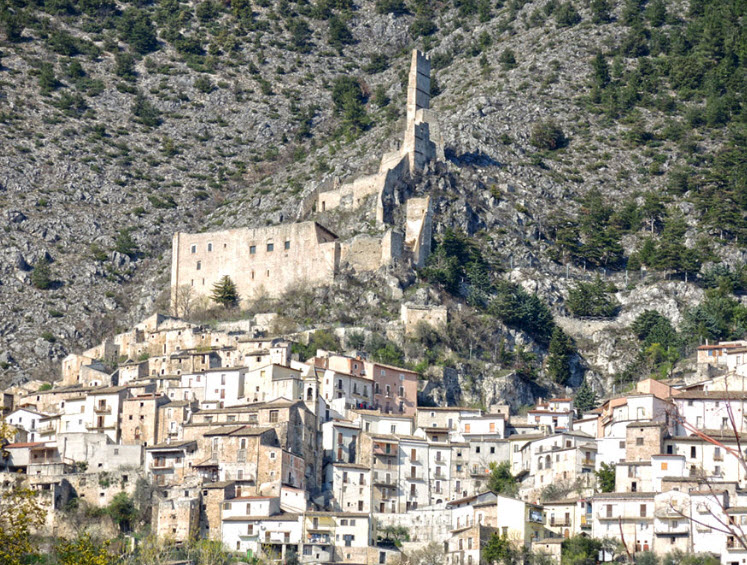 Castello De Sanctis, Italy
